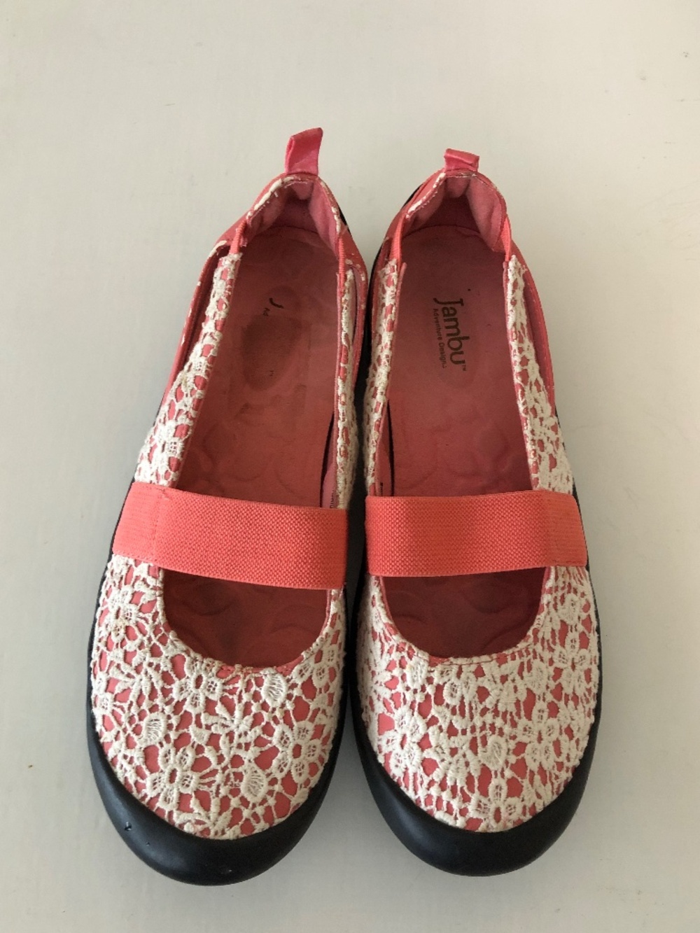Jambu Delilah flats US8 thick black rubber sole comfy cream peach lace mary jane